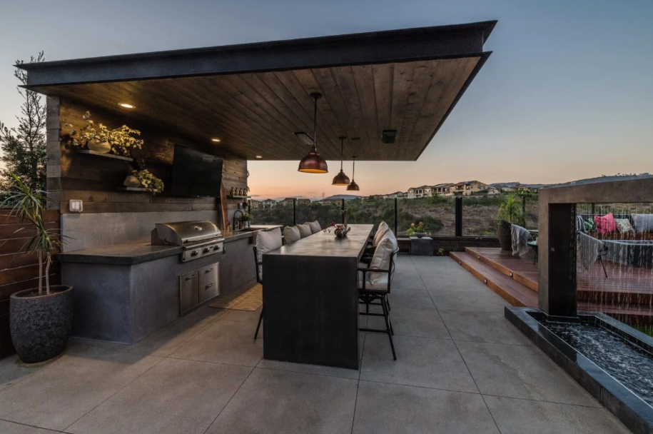Outdoor lighting companies
