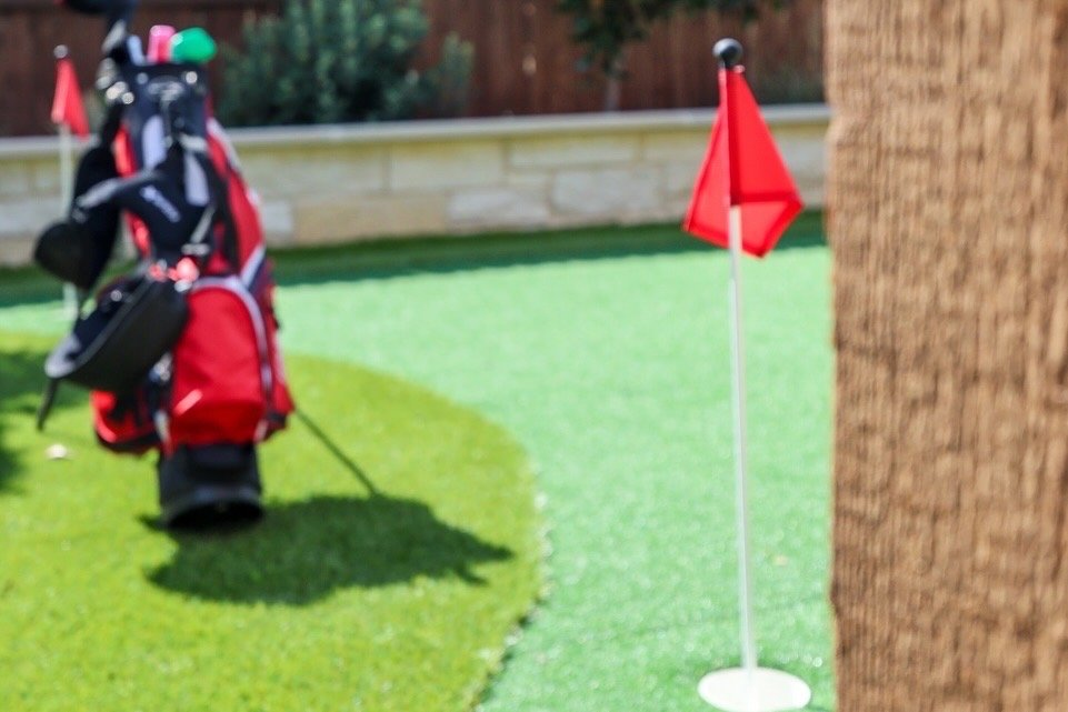 Residential synthetic turf golf green