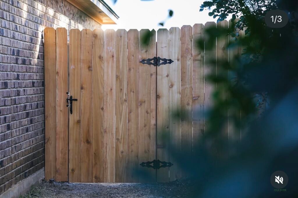 Screenshot Secure & Stylish Wooden Fence Installation